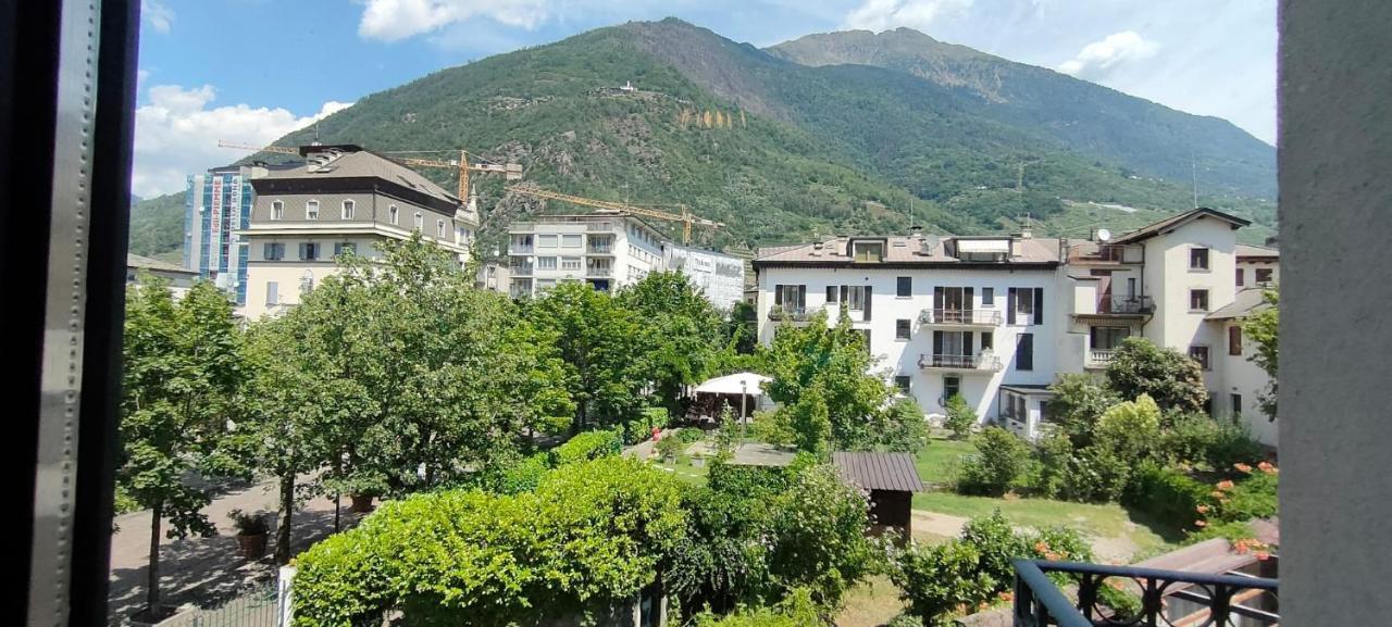 Bernina Station Center Apartment - Tirano Exterior photo