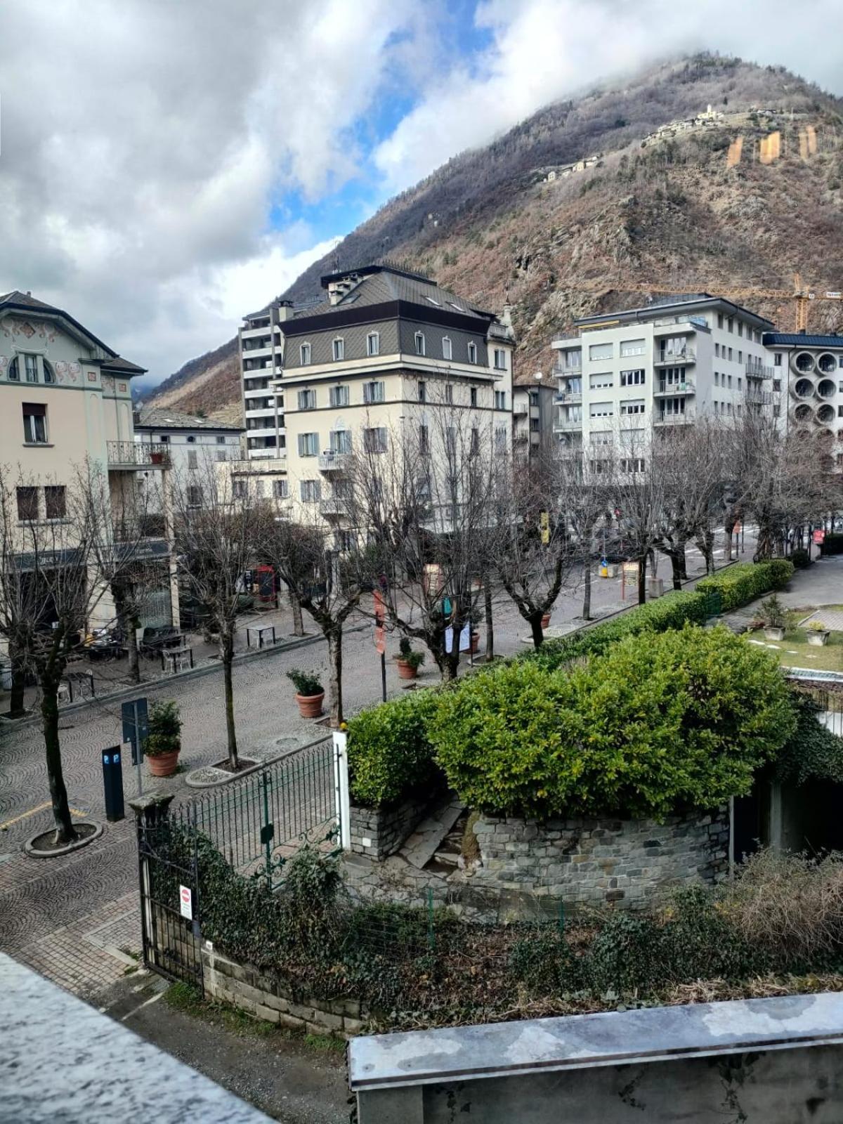 Bernina Station Center Apartment - Tirano Exterior photo
